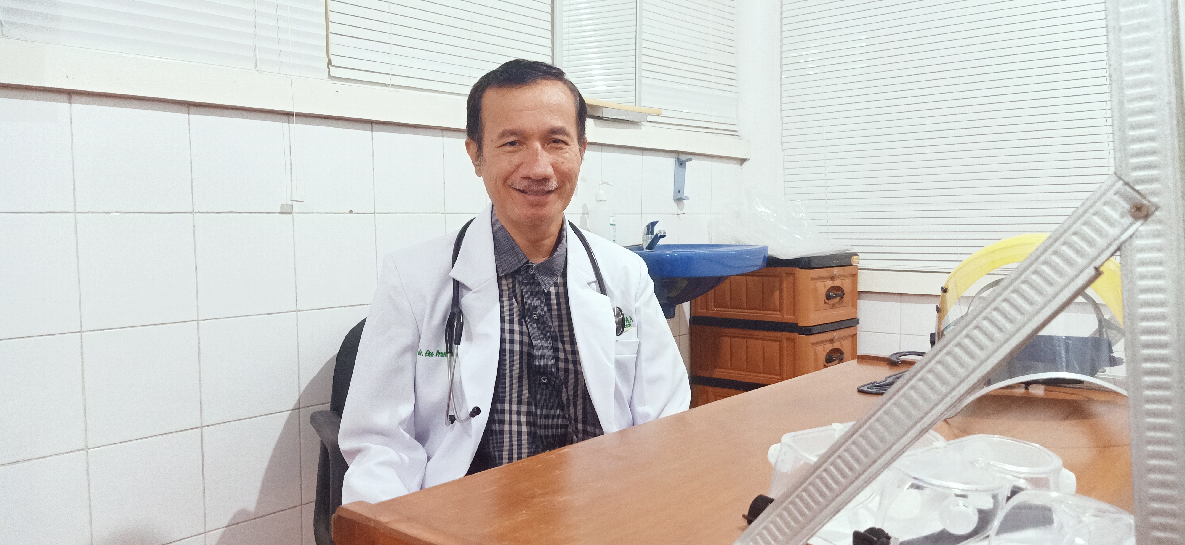 dr. Eka Pranata, Sp.FINS